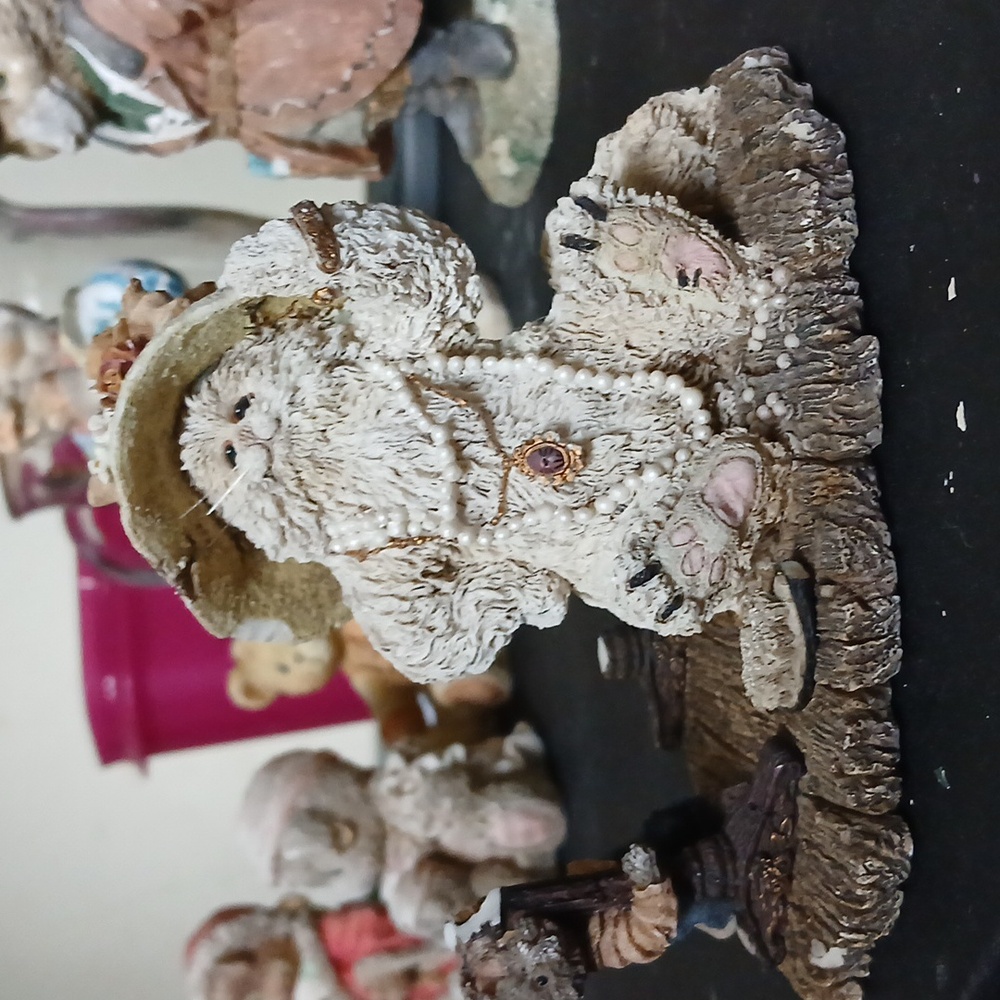 Boyds bears & friends figurine